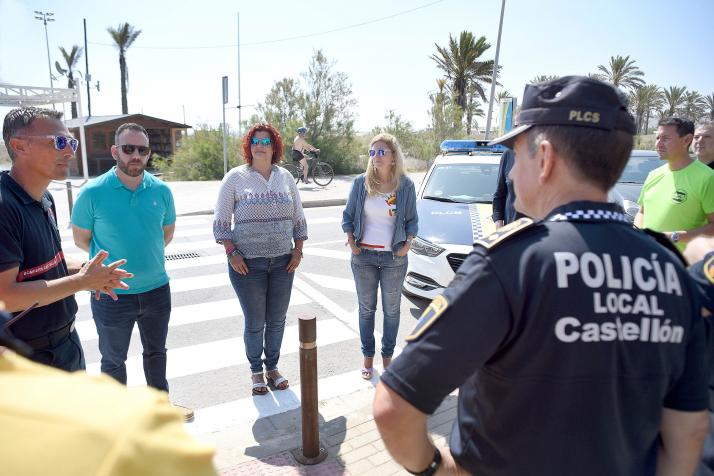 servicio policia playa.jpg