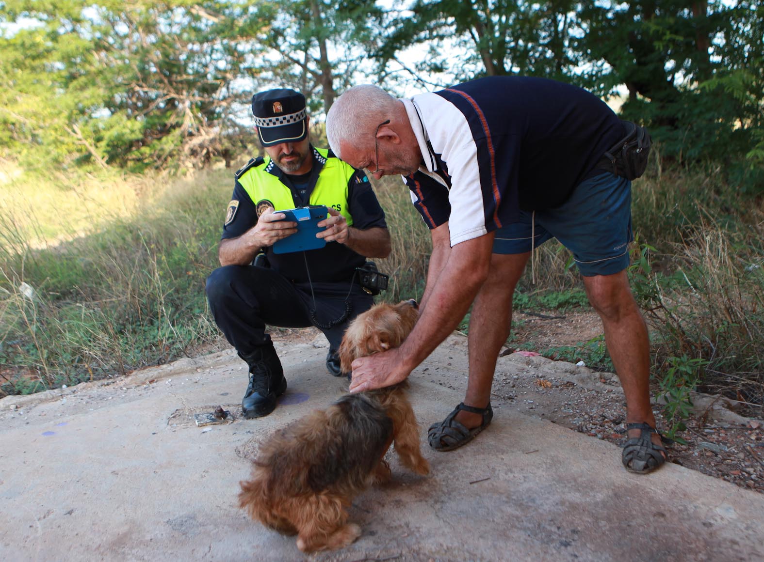 Agente del UPROMA realizando una inspeccion rutinaria 1(1).jpg