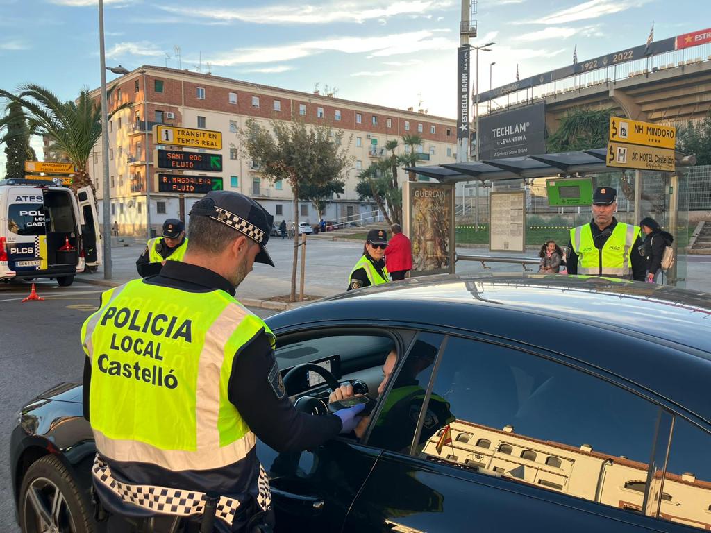 La Policia Local comença la campanya de control d'alcohol i drogues per a garantir la seguretat viària per Nadal